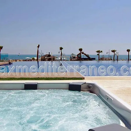 شقة At Sea Senses *